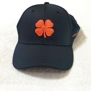 Black Clover 🍀 L/XL in black